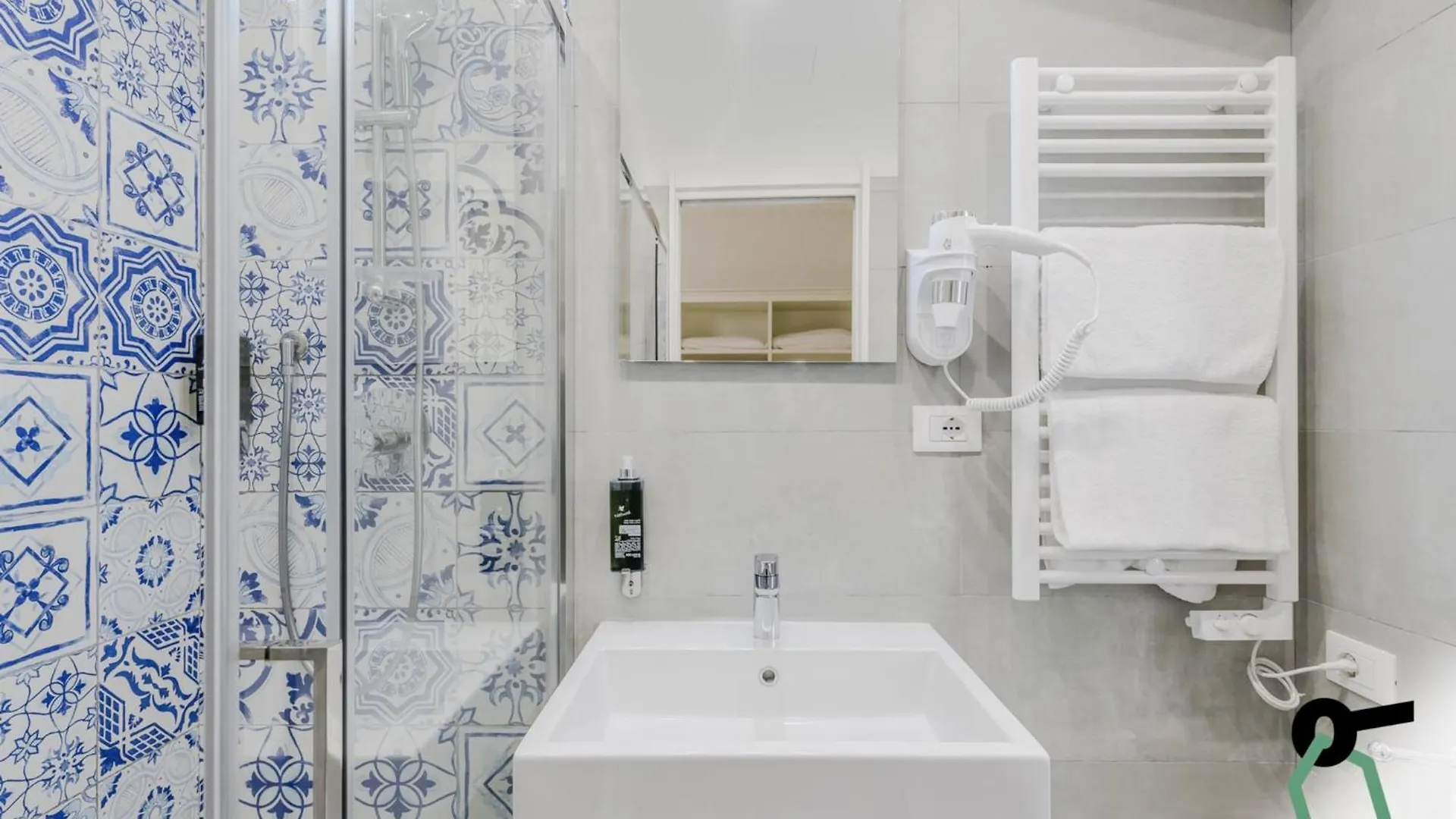Hotiday Room Collection - Rapallo 4*,  Italy