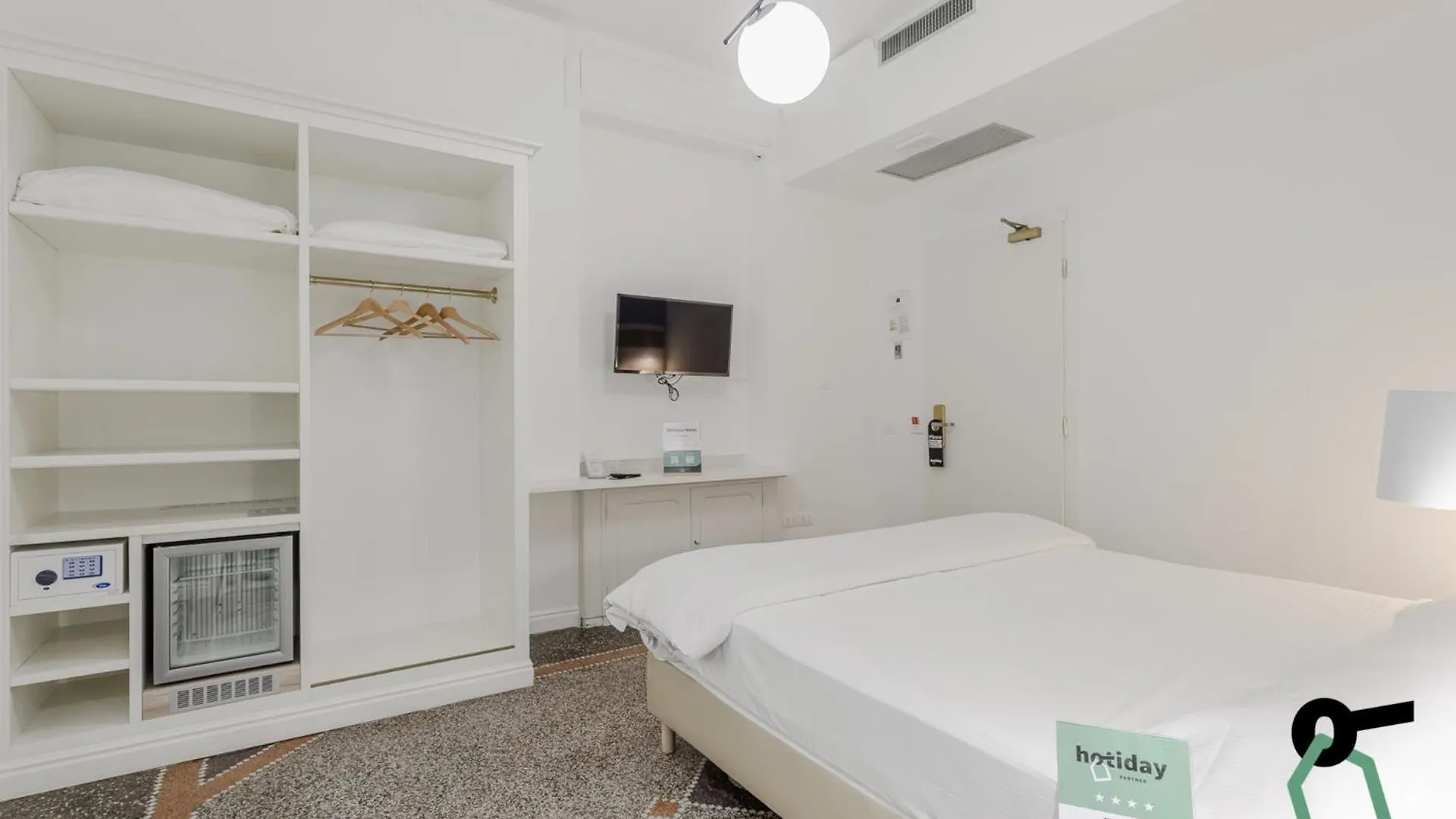 Hotiday Room Collection - Rapallo 4*,