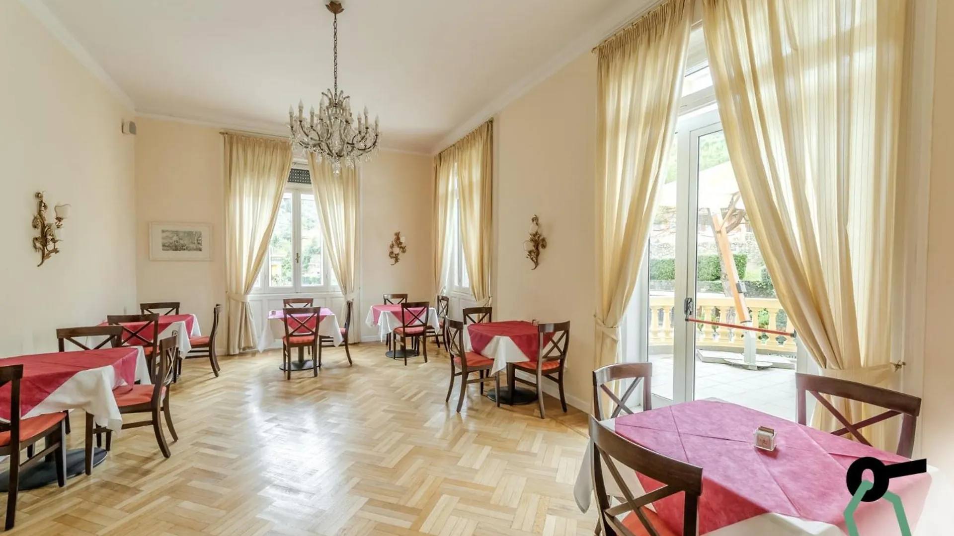 **** Hotel Hotiday Room Collection - Rapallo Italy